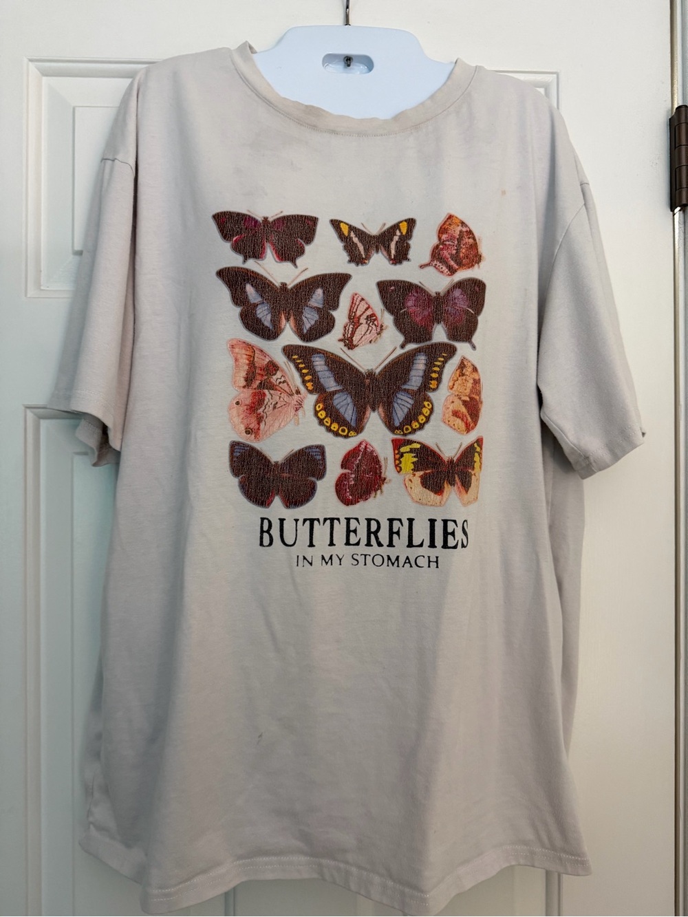 🩷 3/$18 butterflies in My Stomach Graphic Tee Size L Oversized Sleep Shirt
